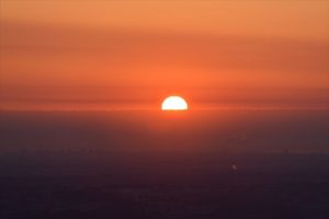 高尾山　夜明け